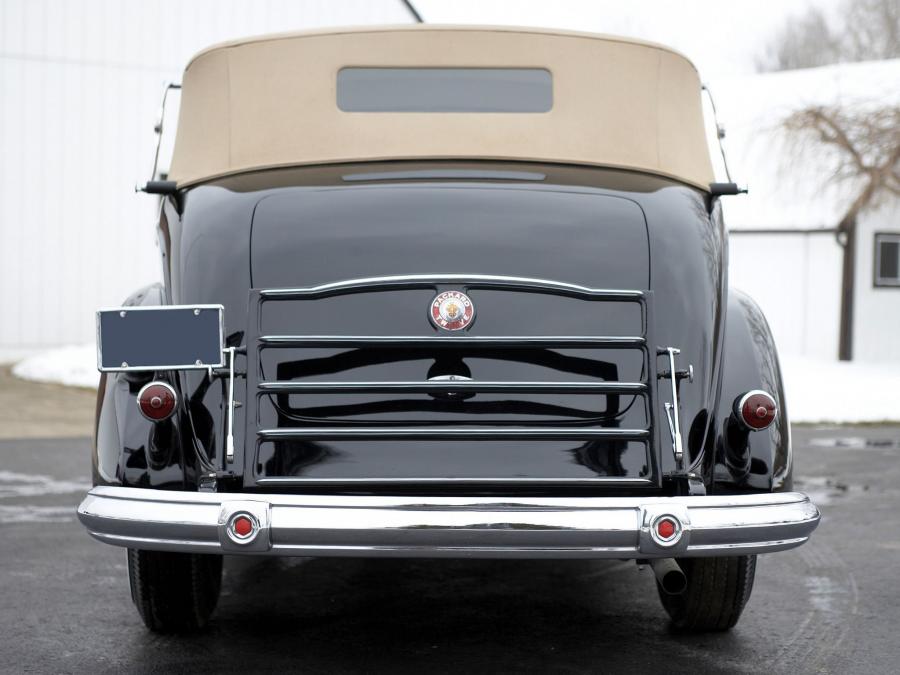  Packard Twelve Collapsible Touring Cabriolet by Brunn 1938 года  (фото 3 из 11)